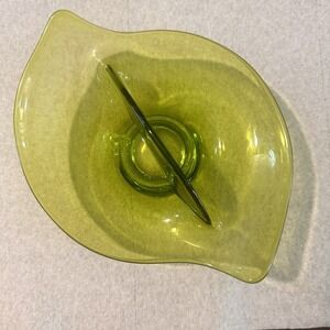 Viking‎ Avocado Green Glass Divided Relish Serving Dish Bowl Nuts Candy
